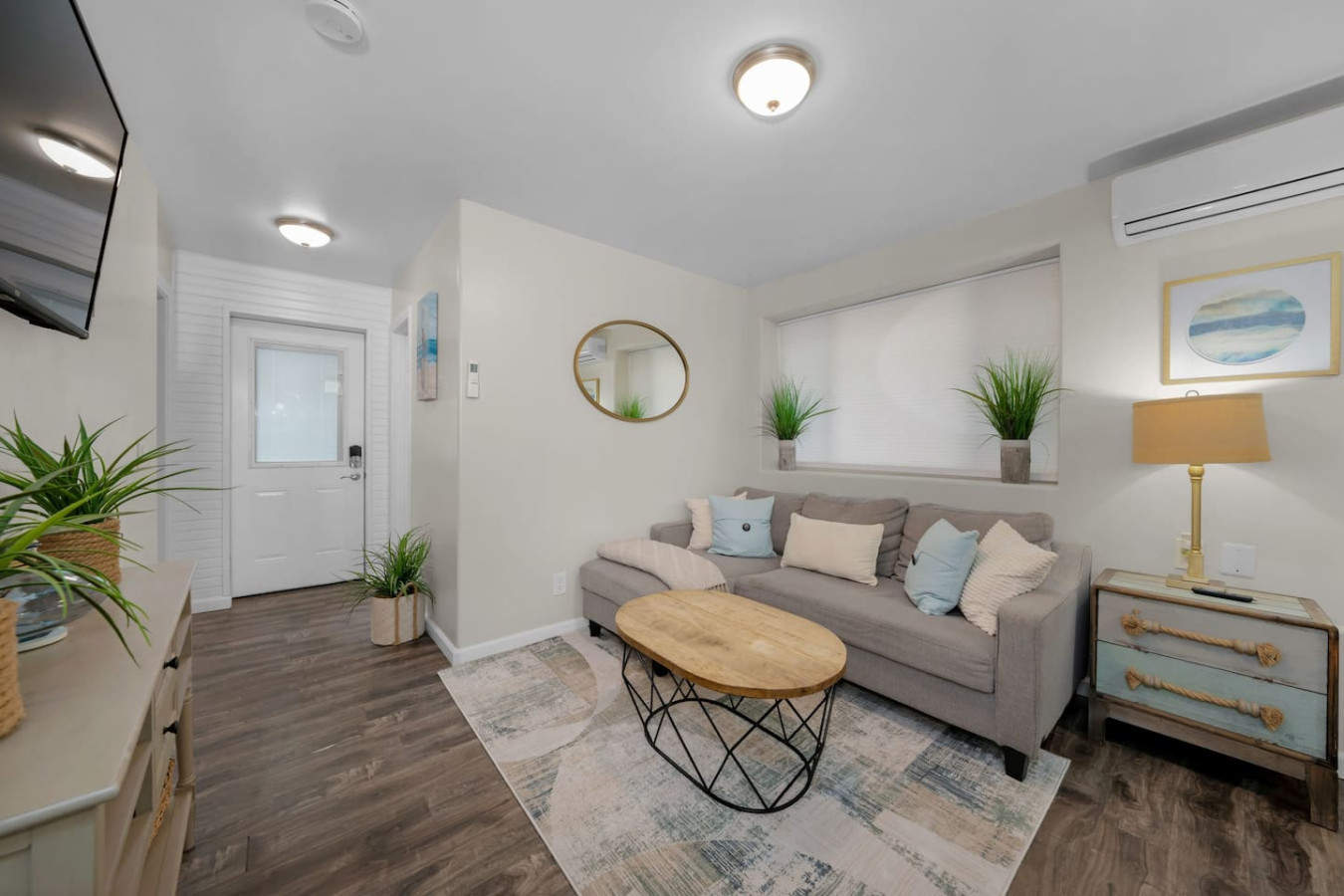 Cozy & Chic 2br Retreat In Mission Beach 9