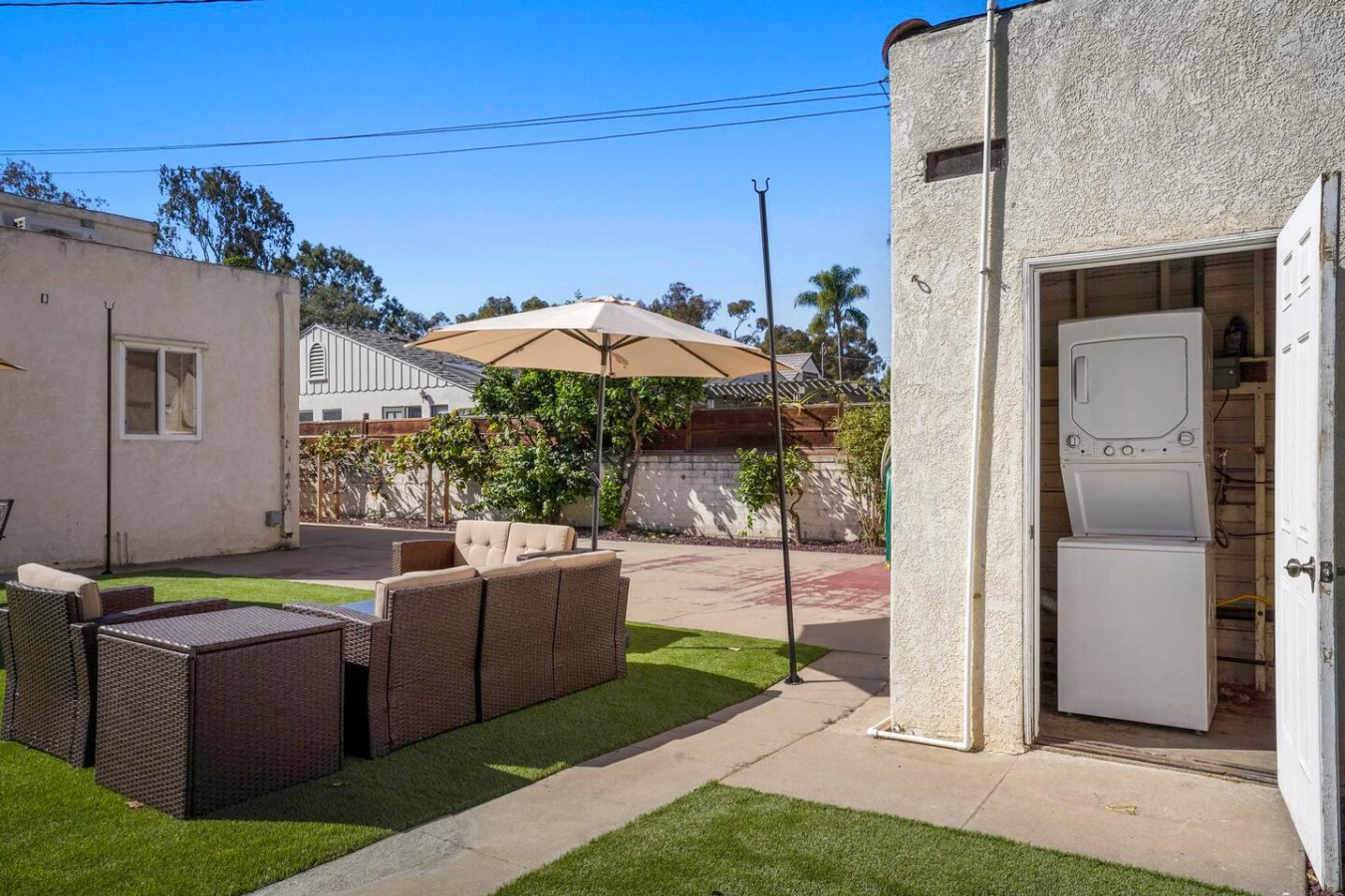 Light & Bright 1BR, 2 mins to Zoo! 6