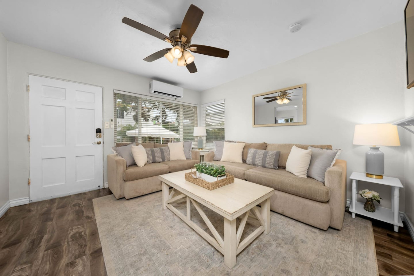 Relaxing Beach Cottage Retreat 9