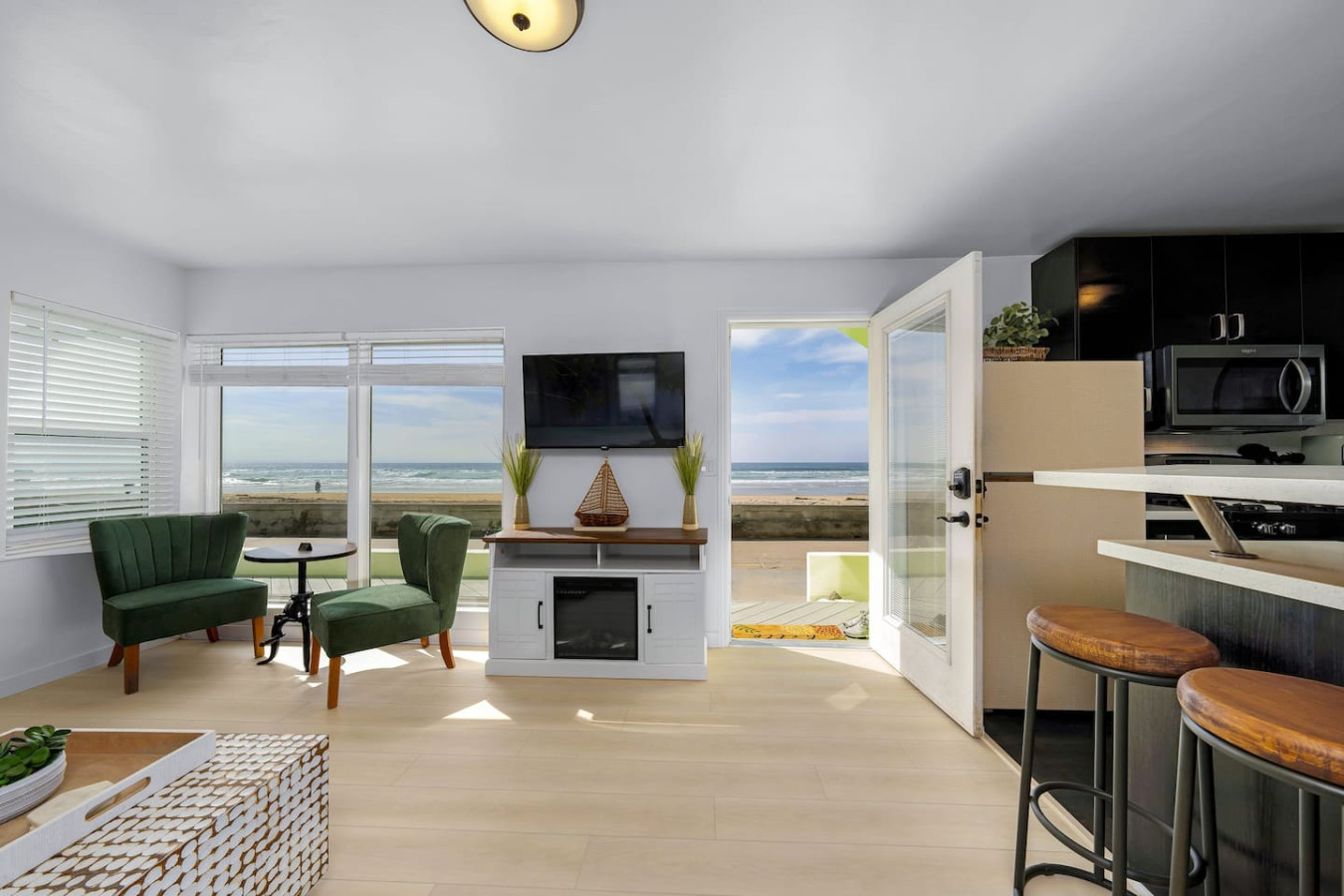 Oceanfront Beach House, Steps to Sand w/ Parking