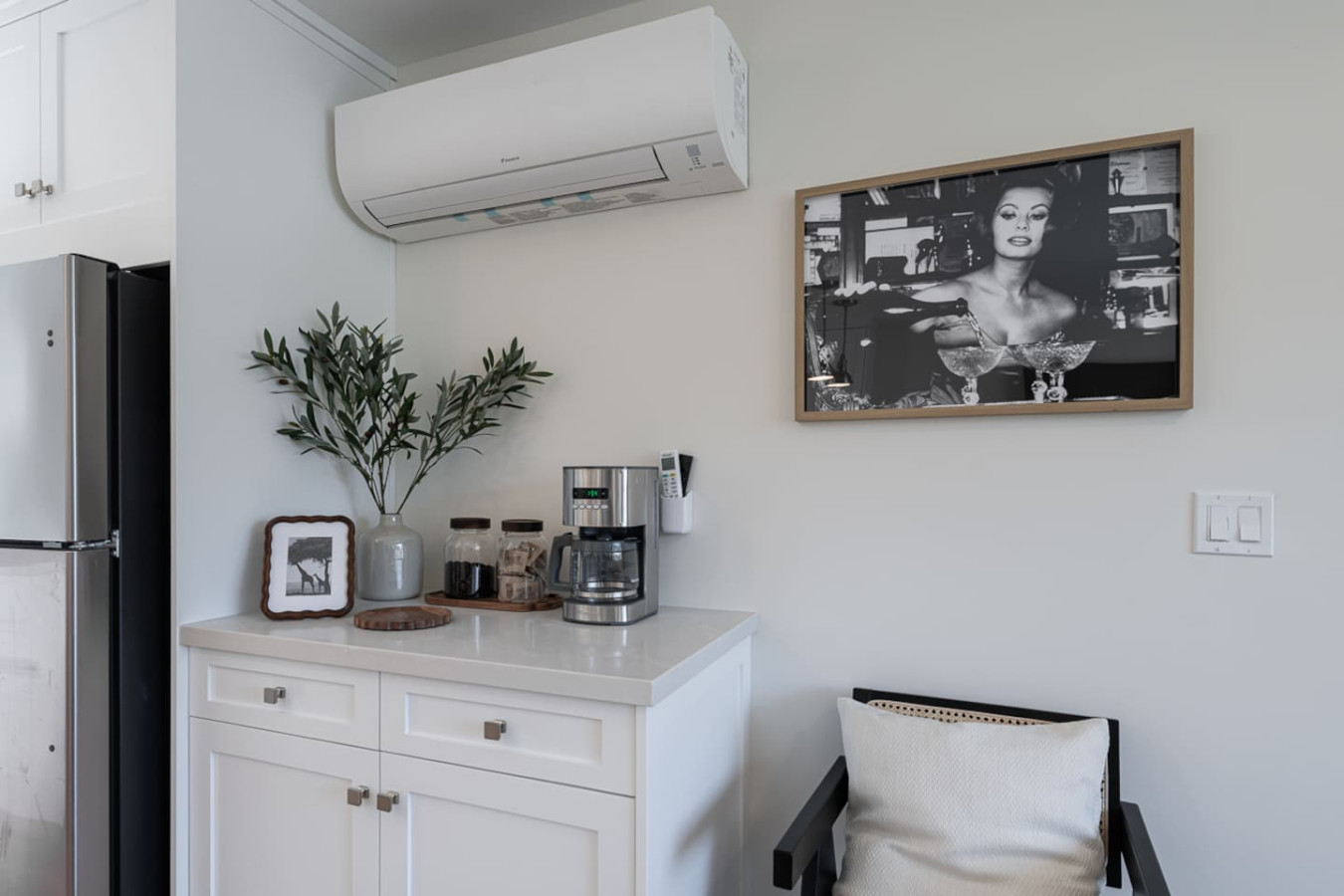 Sophisticated Comfort 2BR Condo w/ Parking 9