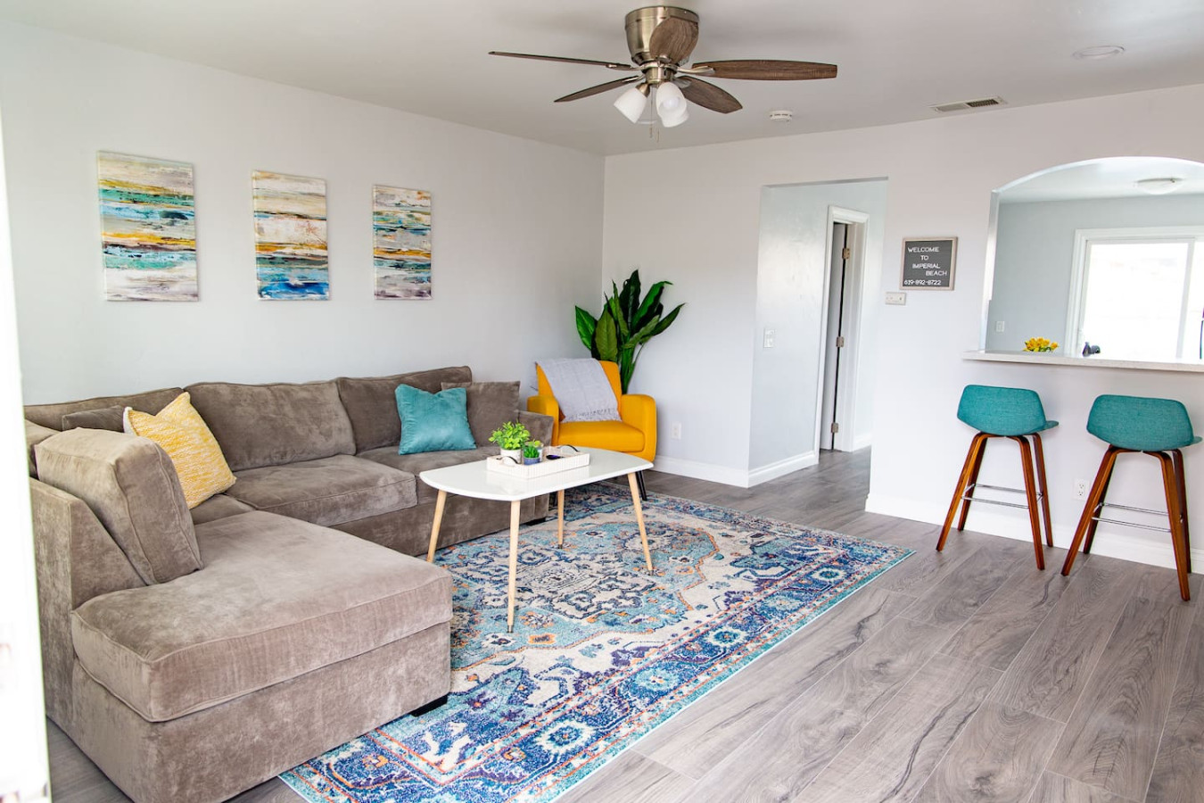 Cozy Coastal Townhome w/ Parking 2