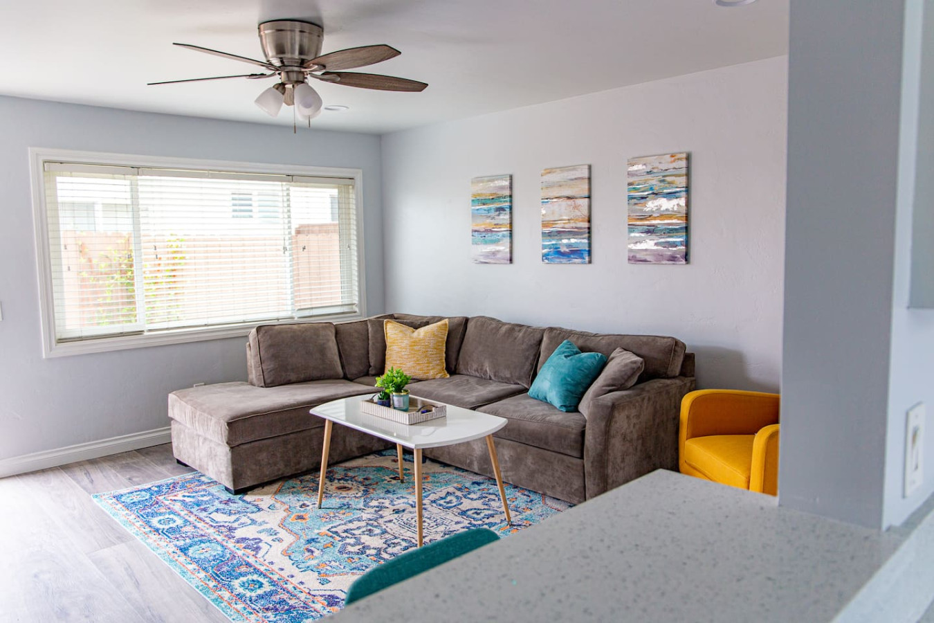 Cozy Coastal Townhome w/ Parking 6