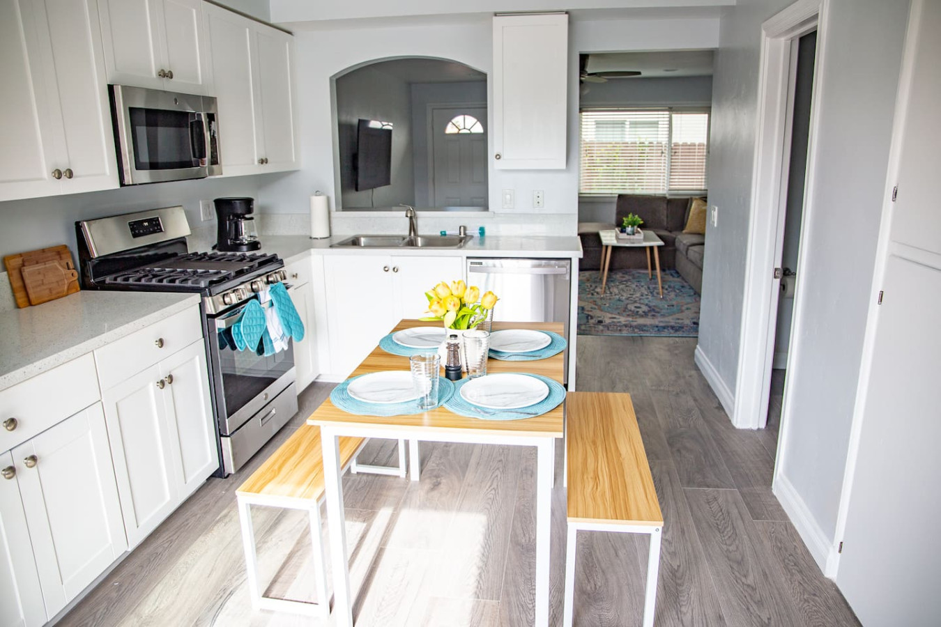 Cozy Coastal Townhome w/ Parking 9