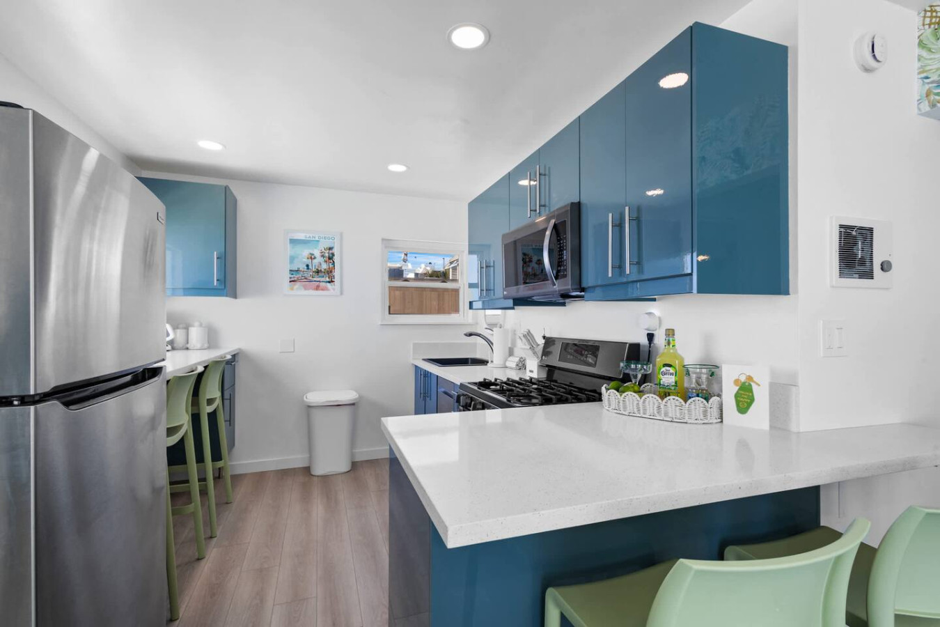 The Key Lime Oasis, Beach Front Retreat W/ Parking 4