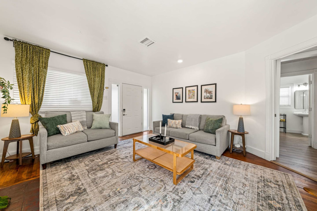 Amazing 4BR Home w/Parking 7