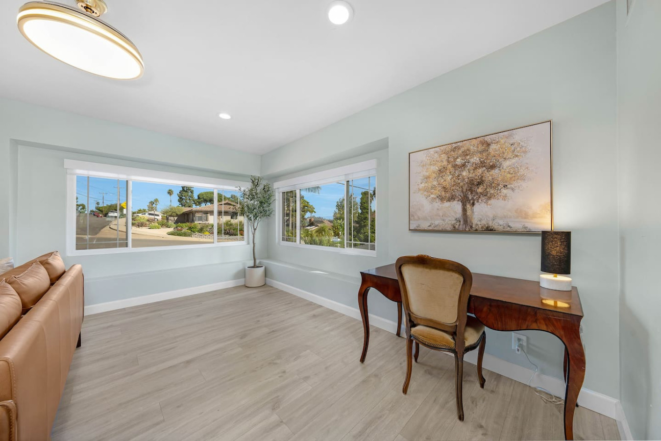 Family Hilltop Home w/ Views 8