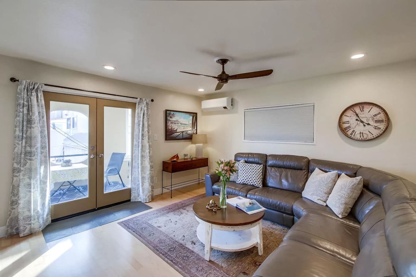 Sunny Mission Beach house, steps to Ocean & Bay!