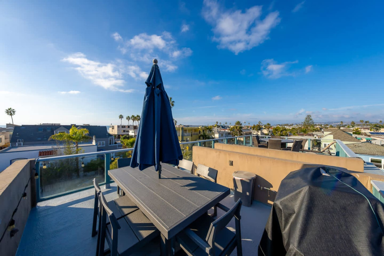 Mission Bay Beach House/Roof Top Deck/Parking 3