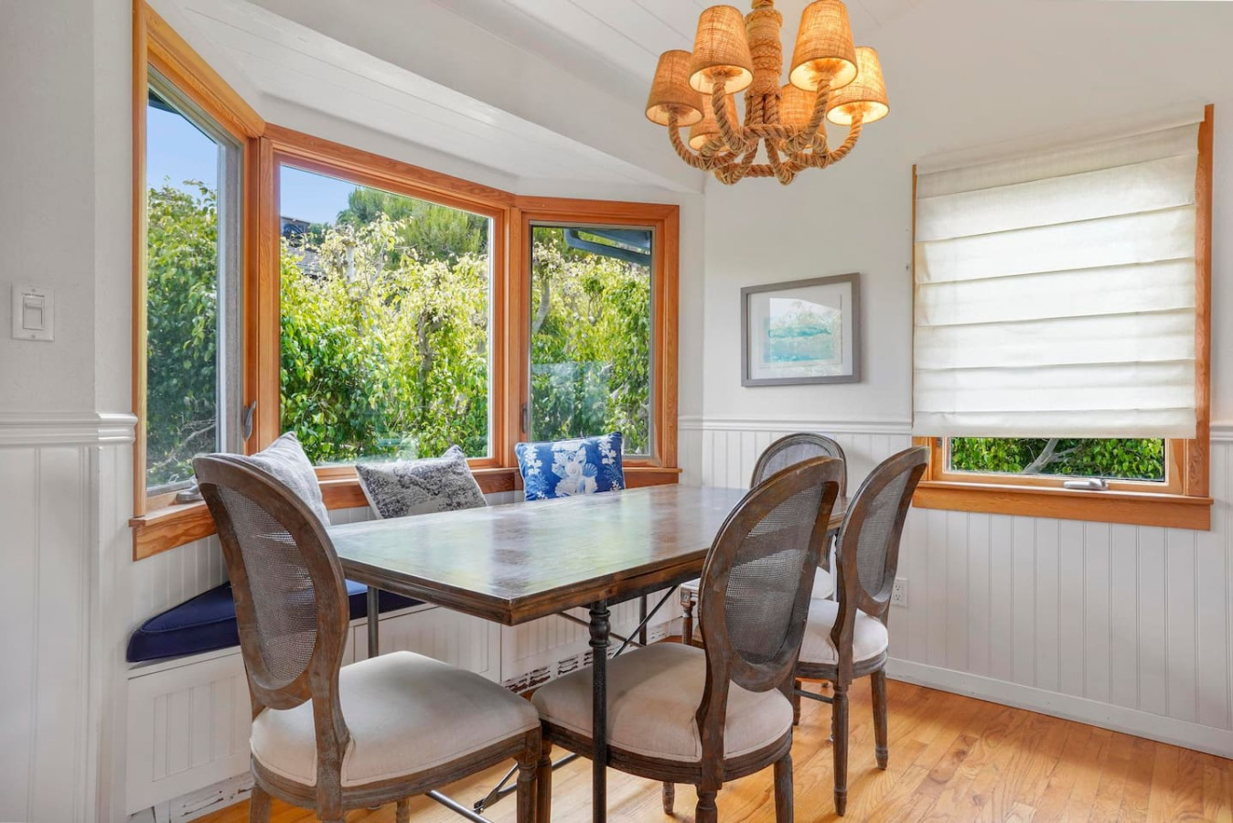 Darling Del Mar Beach Cottage with Ocean Views 10