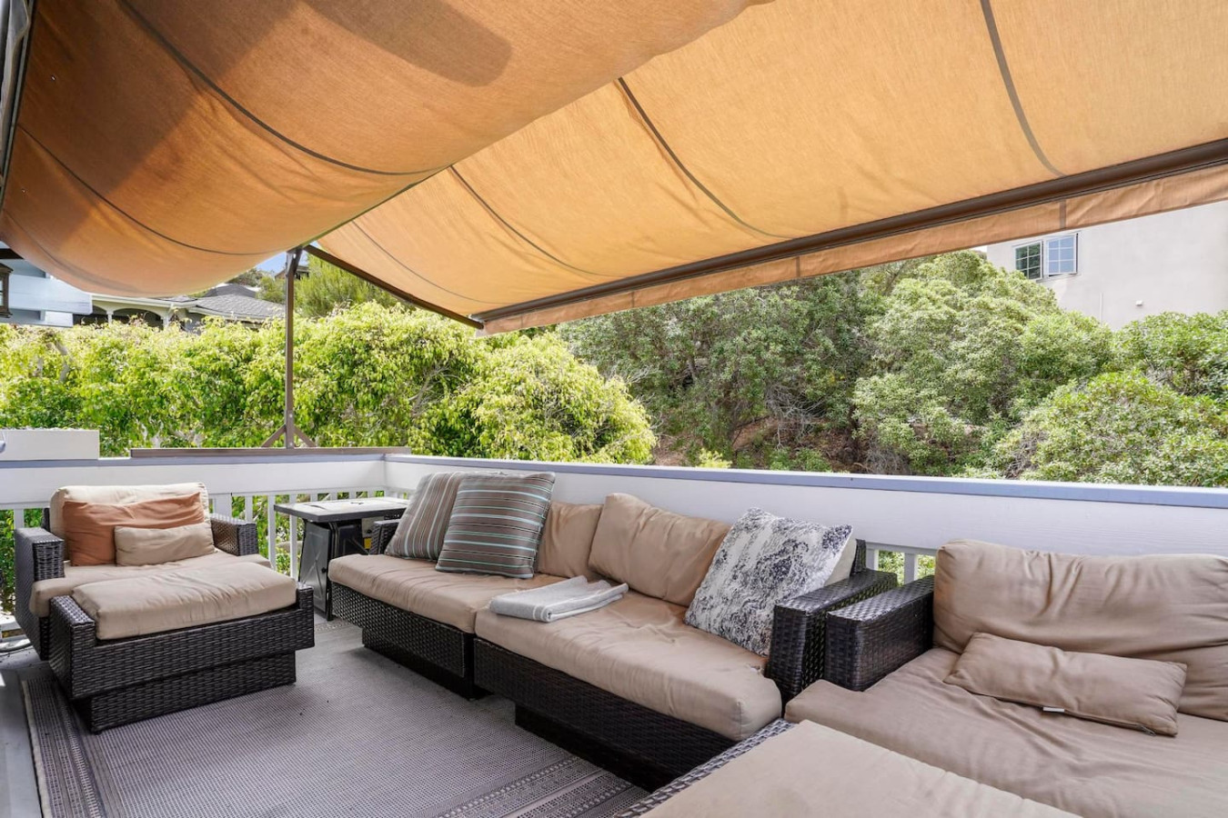 Darling Del Mar Beach Cottage with Ocean Views 5