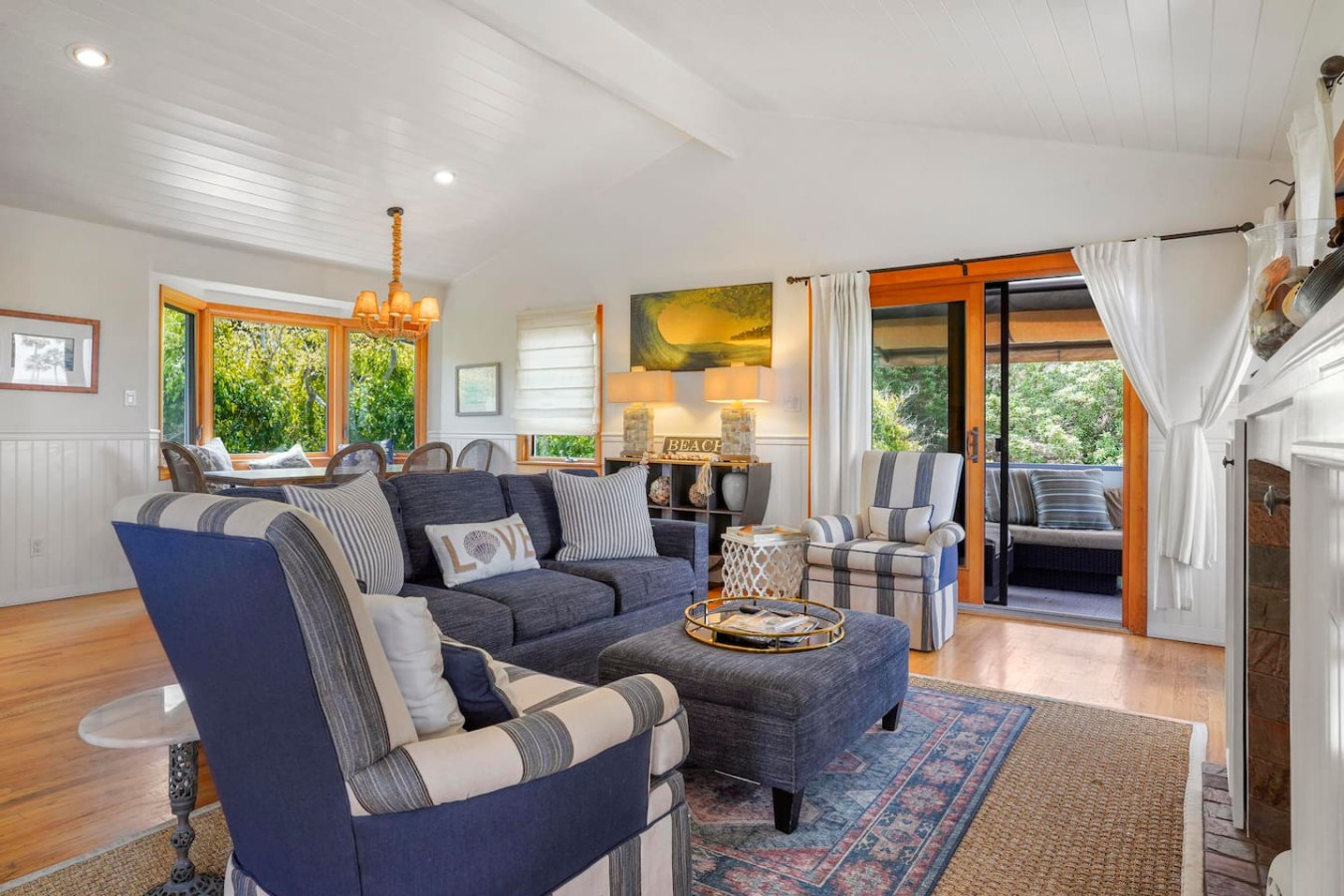 Darling Del Mar Beach Cottage with Ocean Views 6