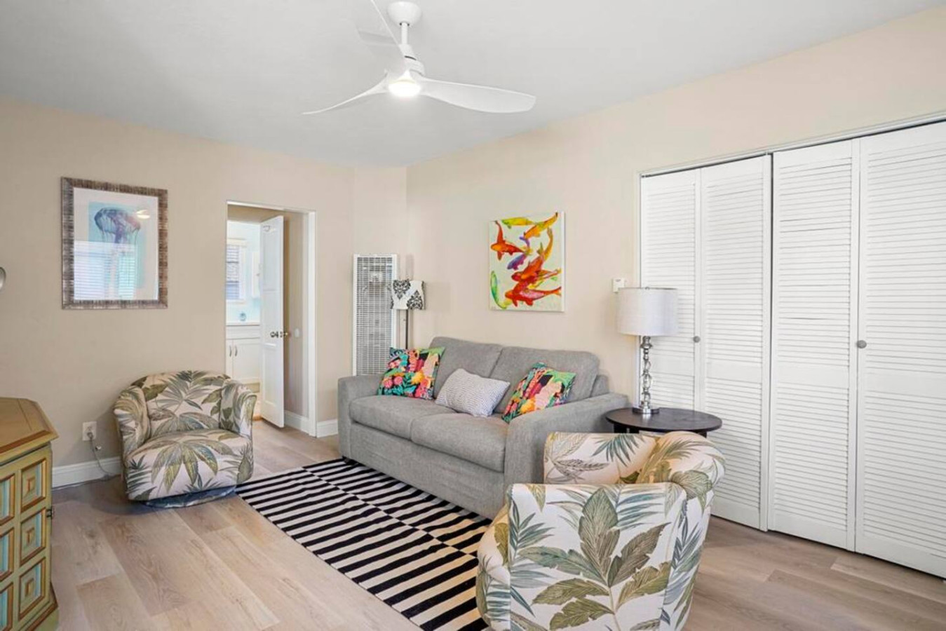 Ben's Beach Bungalow 4, Quaint & Beachy 1BR | Photo 3