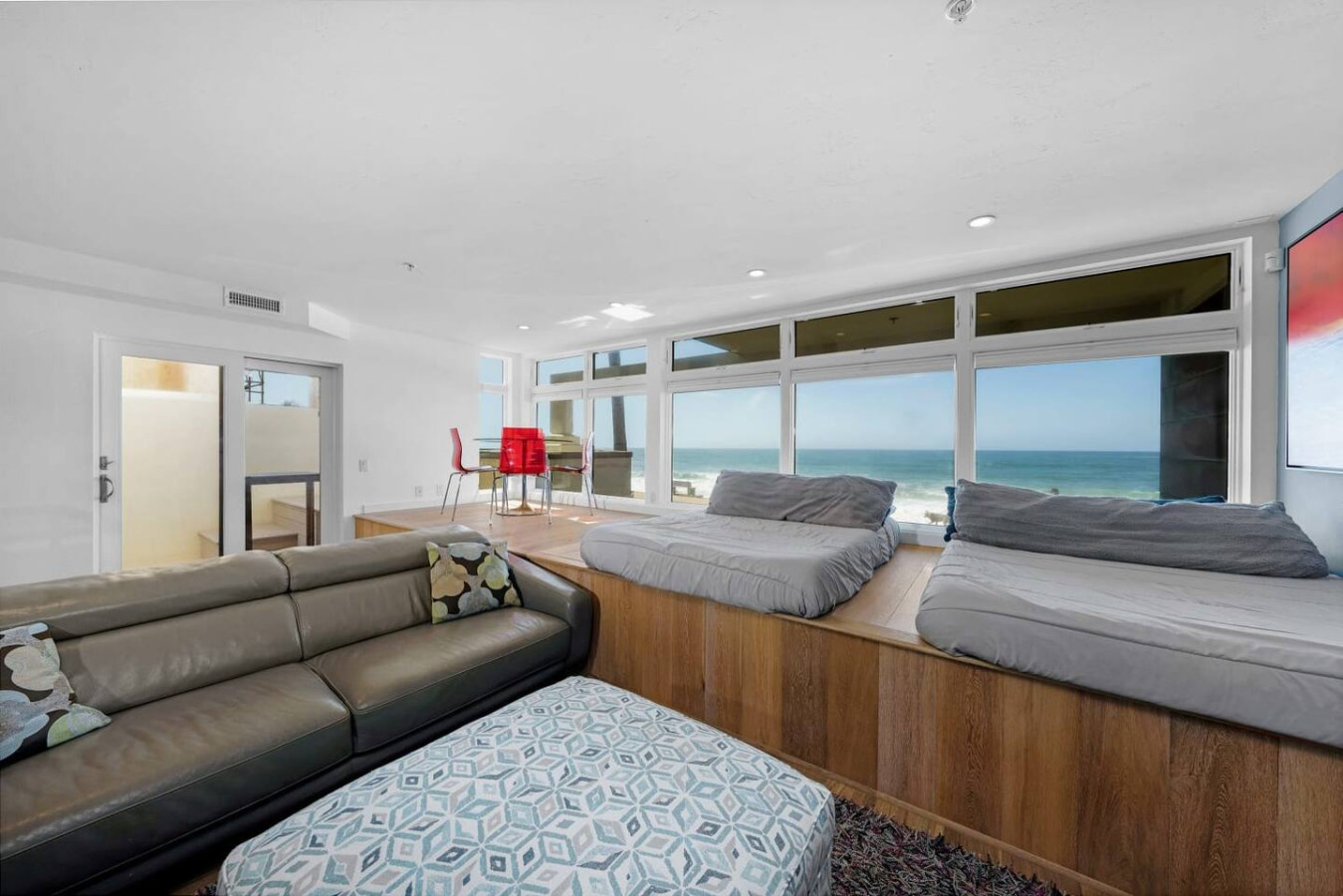 La Jolla Ocean Front Escape w/ Parking 6
