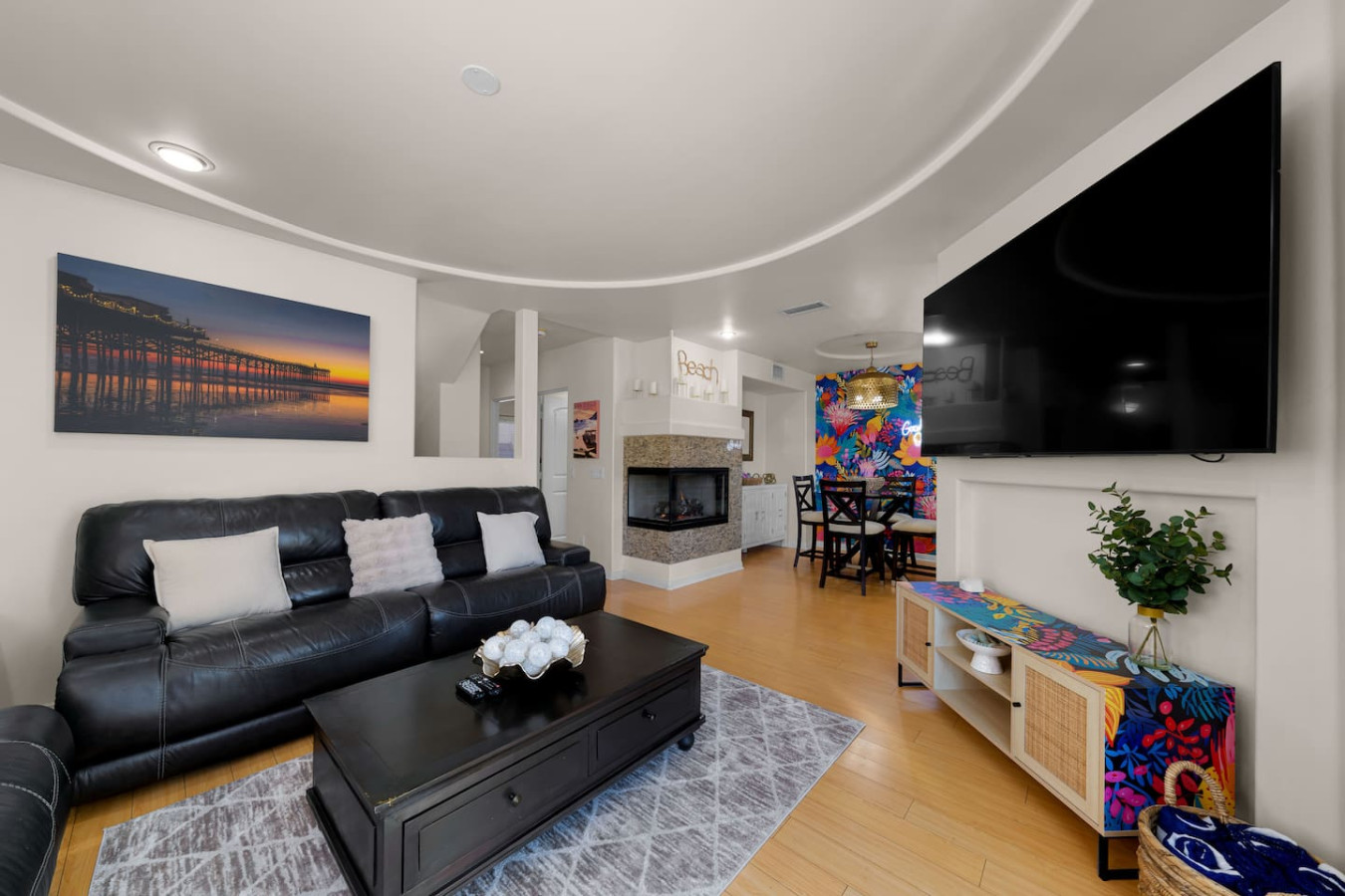 Beach Vibes/Bay Views w/ Parking 8