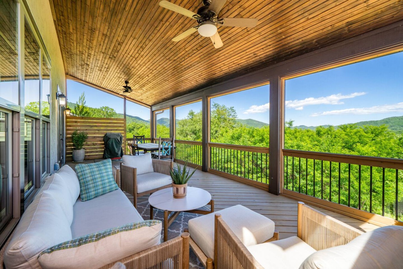 Three Sisters Summit- Mountain Views, Game Room | Photo 2