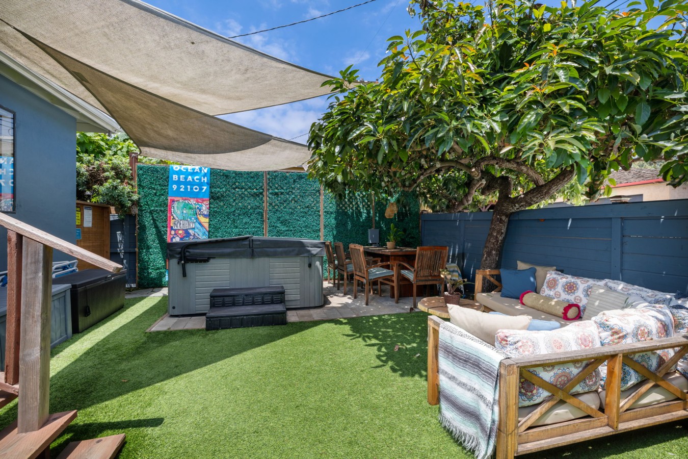 Avocado Hut- HOT TUB, free parking 2