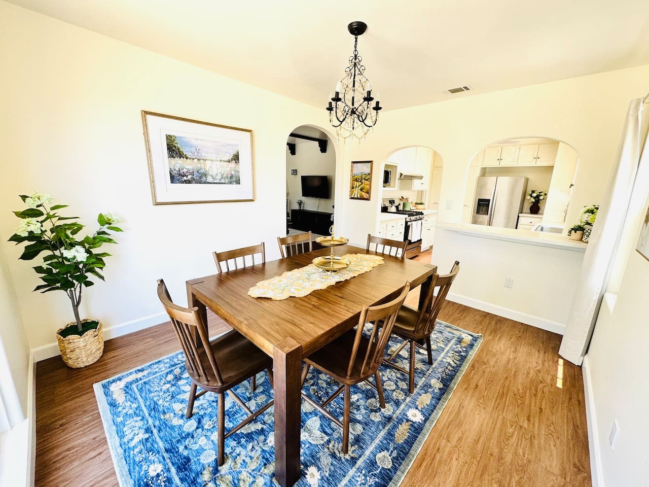 100-Year-Old Spanish Revival 4BR, 2 Master Suites | Photo 3