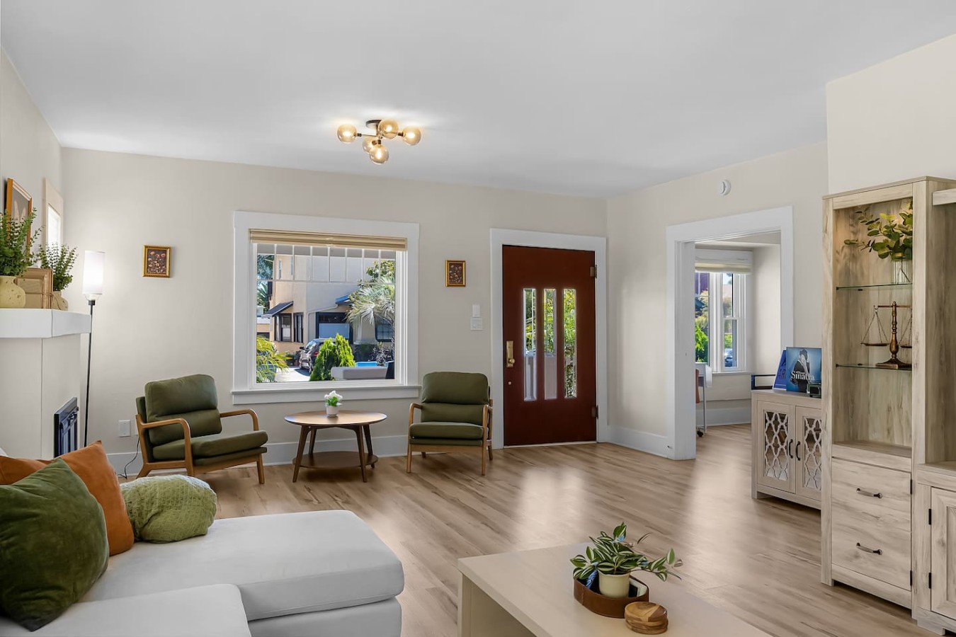 Mission Hills Craftsman; walkable, free parking | Photo 2