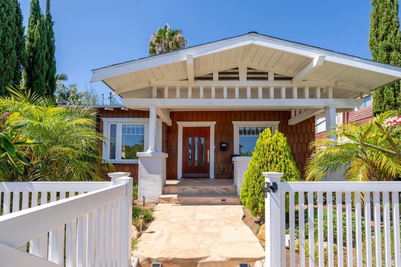 Mission Hills Craftsman; walkable, free parking