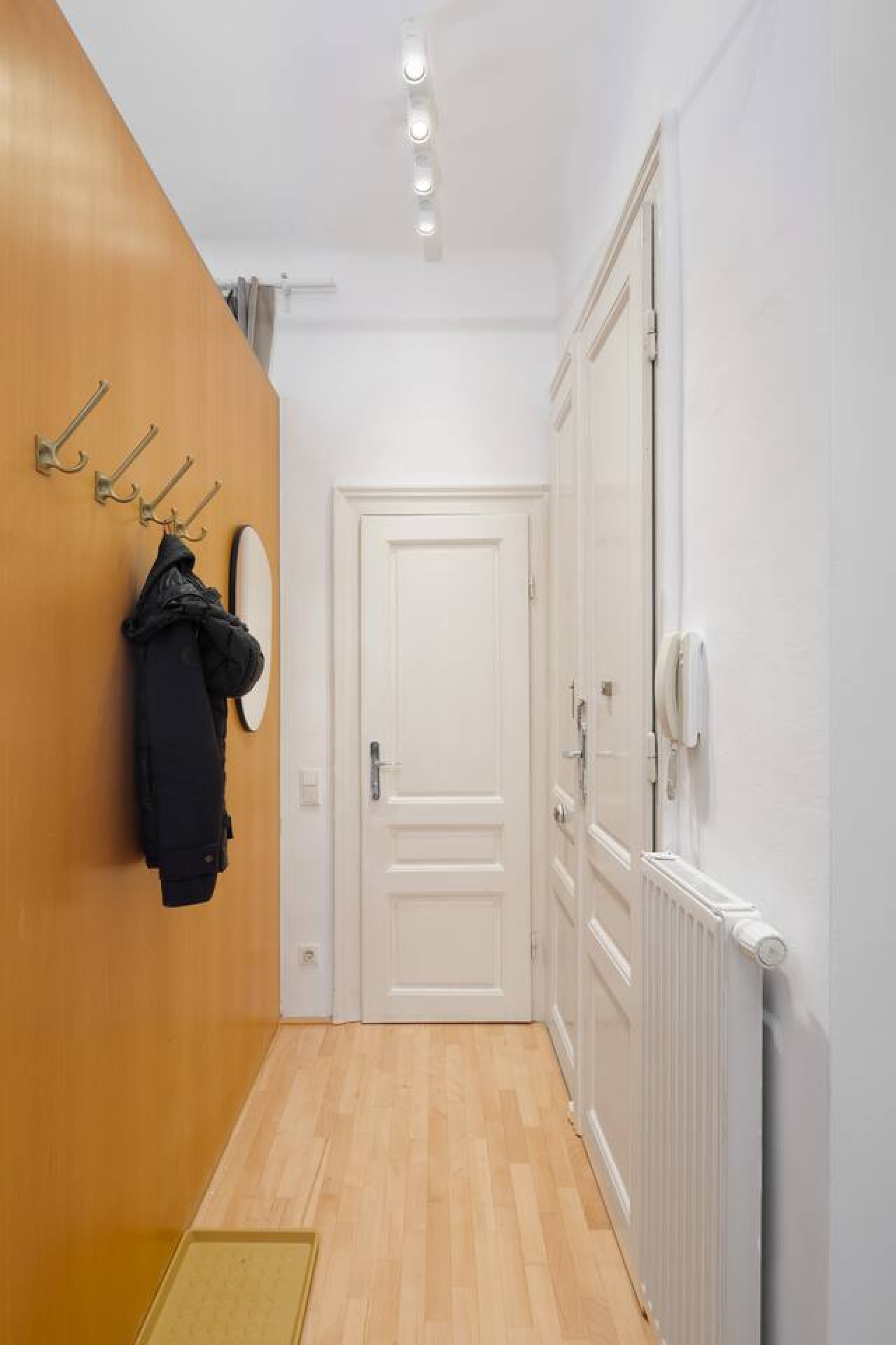 Stil Apartment|Premium-Boxspringbett|WiFi 250mbit - Bild 25