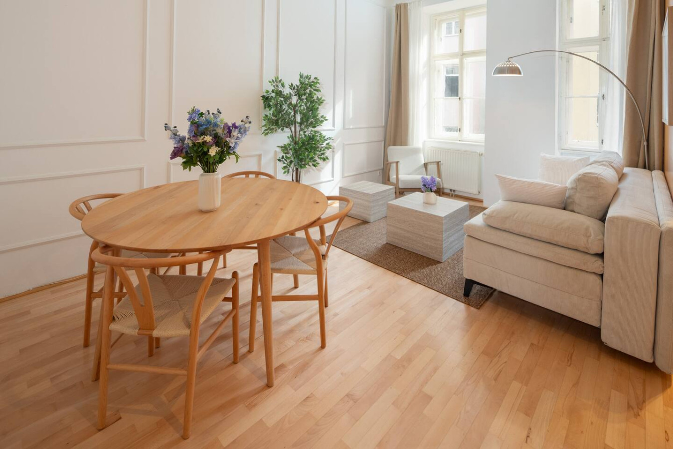 Stil Apartment|Premium-Boxspringbett|WiFi 250mbit