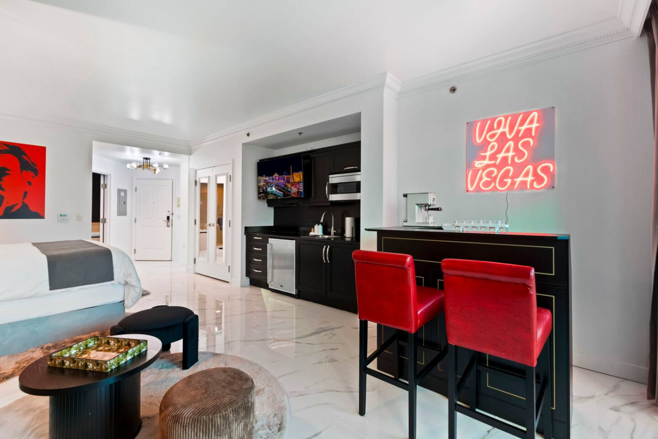 Vintage Vegas Studio On LV Strip/Balcony/Pools — gallery photograph 5