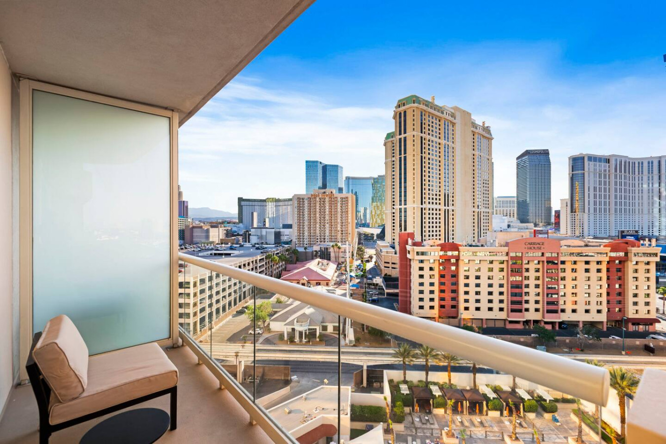 Vintage Vegas Studio On LV Strip/Balcony/Pools — gallery photograph 2