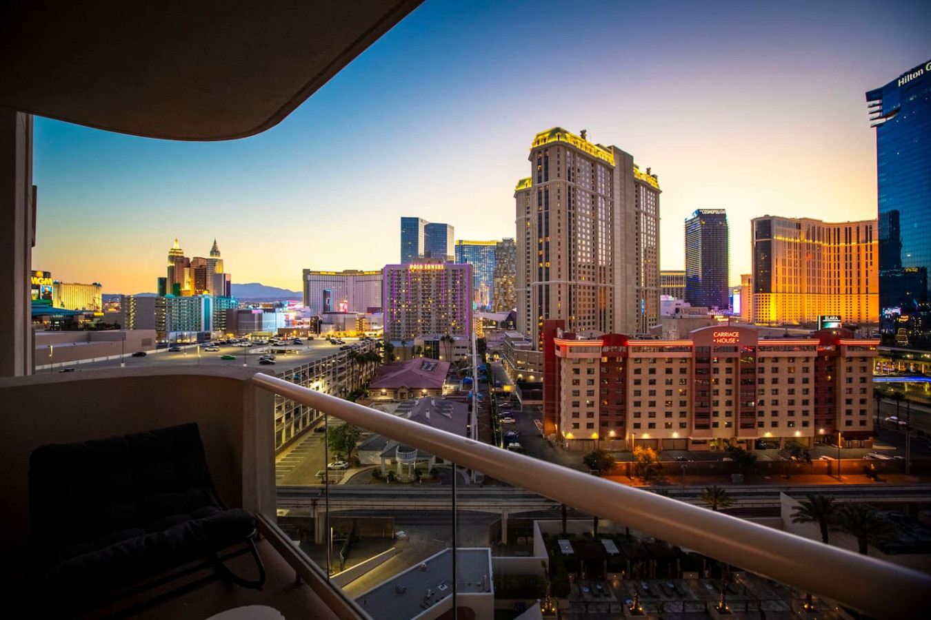 Vintage Vegas Studio On LV Strip/Balcony/Pools — gallery photograph 4