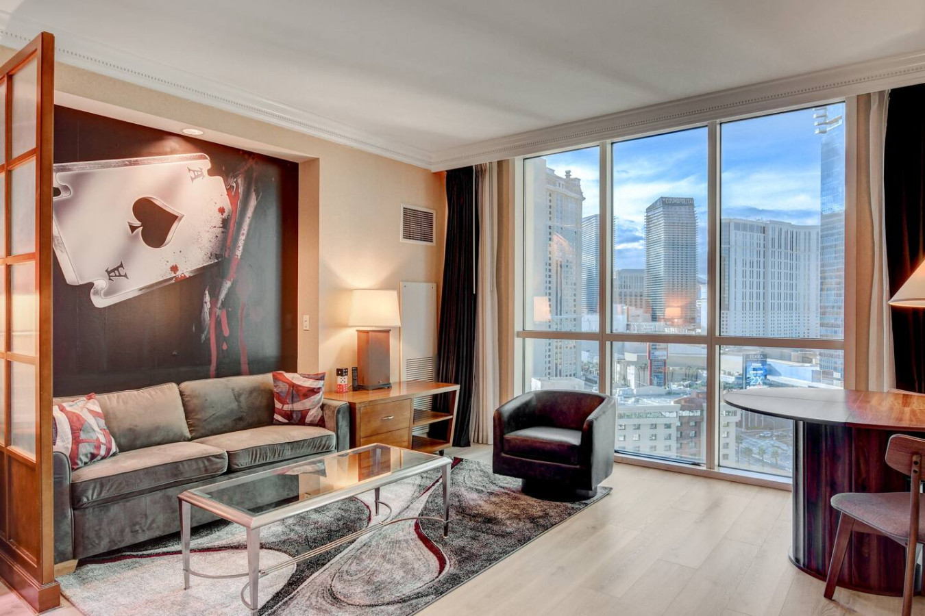 High Roller Studio On LV Strip-No Resorts Fee! — gallery photograph 2