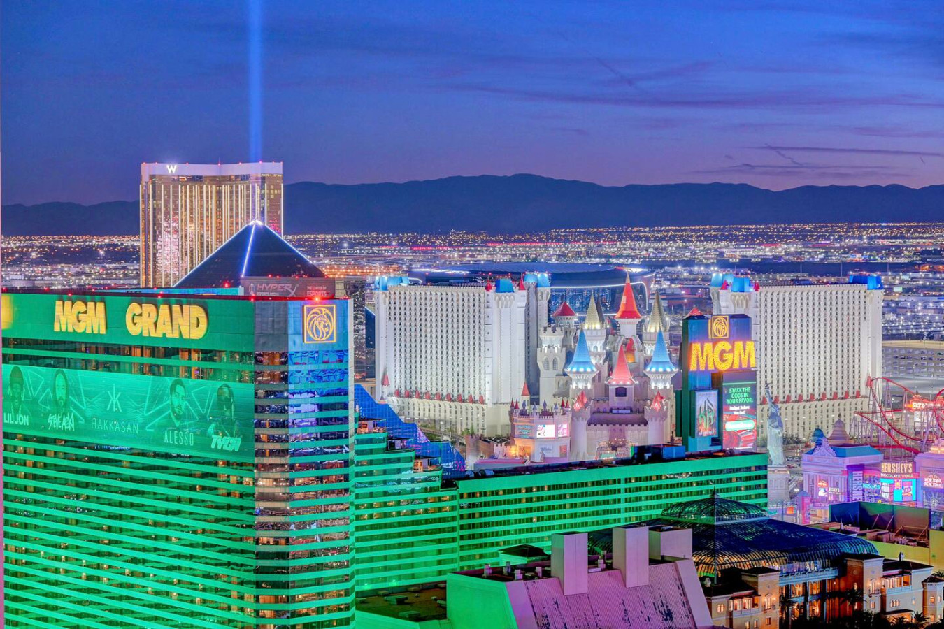 Jackpot! 34th floor Penthouse on Vegas Strip! — gallery photograph 7