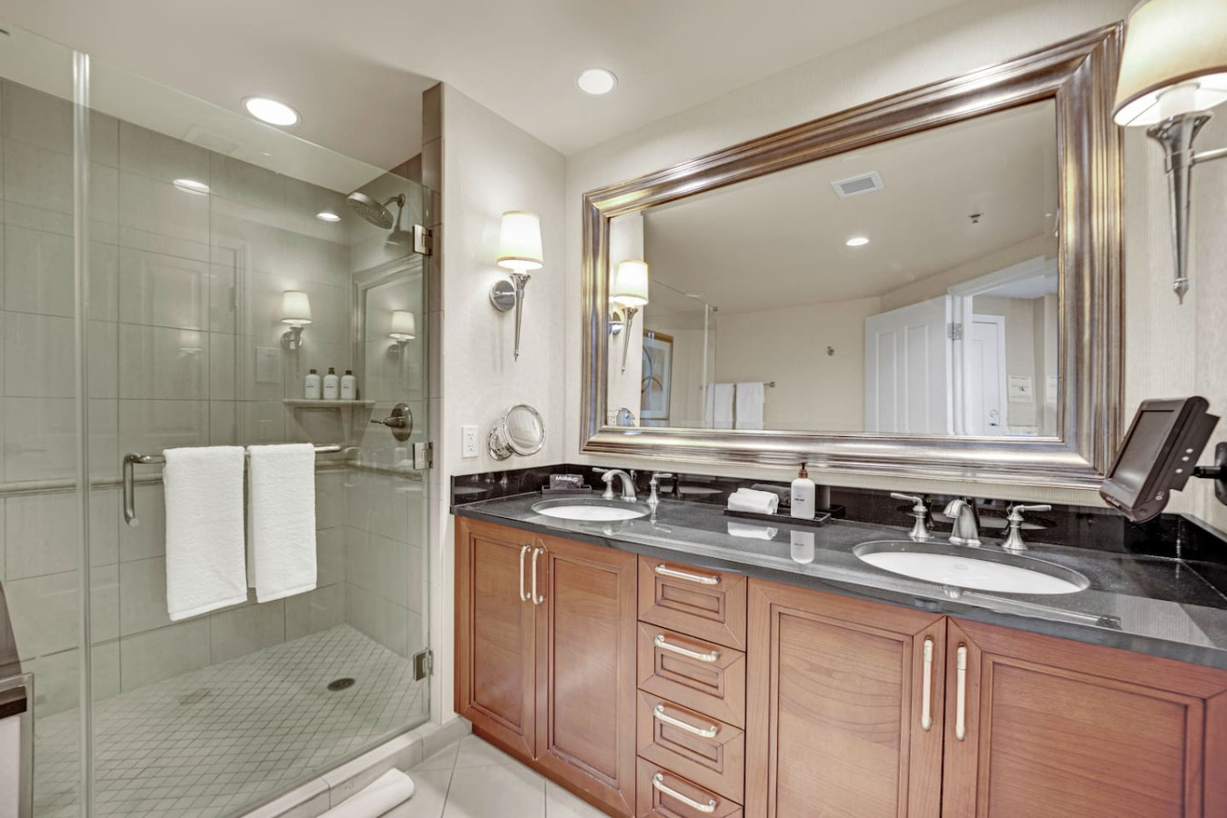 Sin City Skyline Condo on the LV Strip! — gallery photograph 5