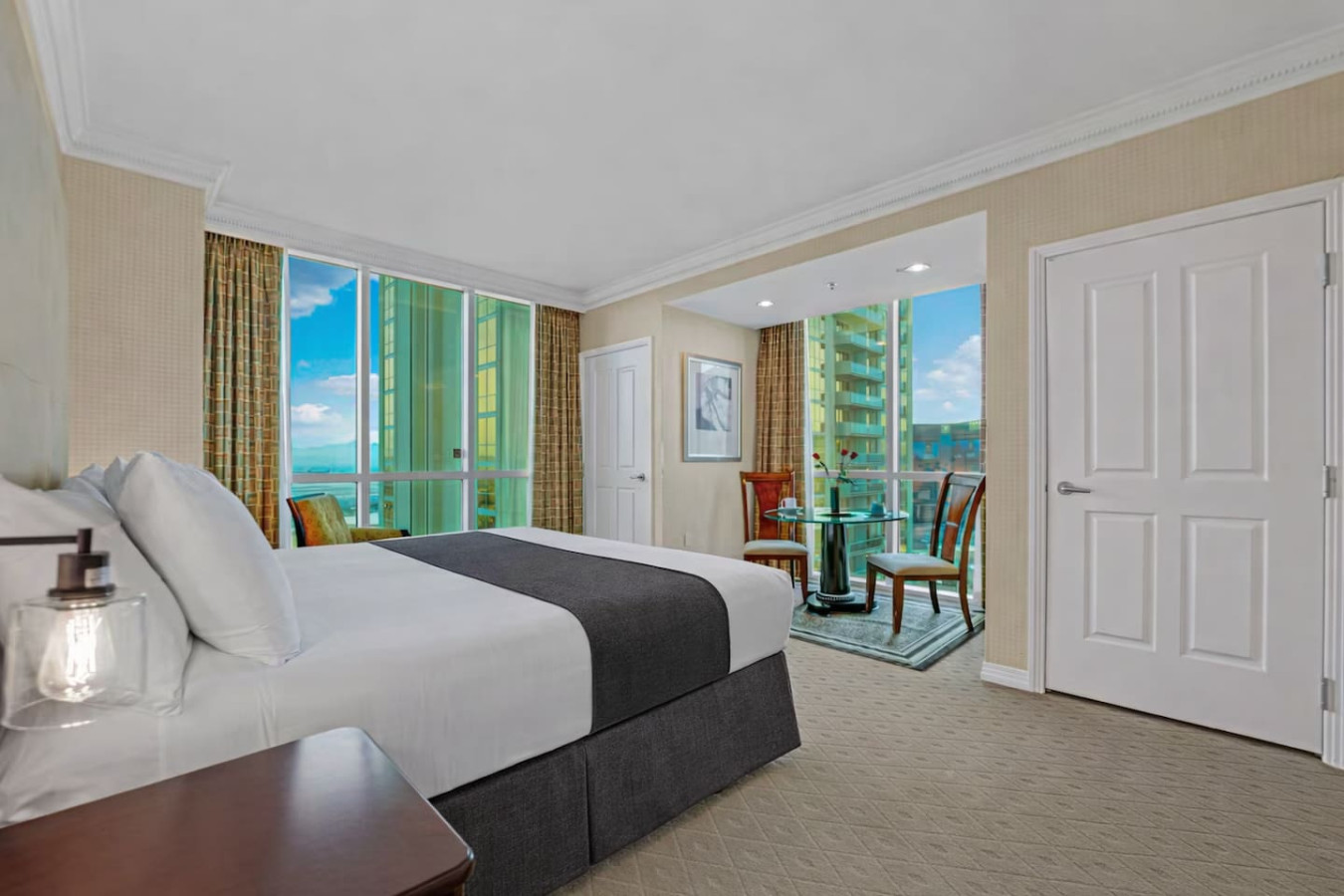 Sin City Skyline Condo on the LV Strip! — gallery photograph 7
