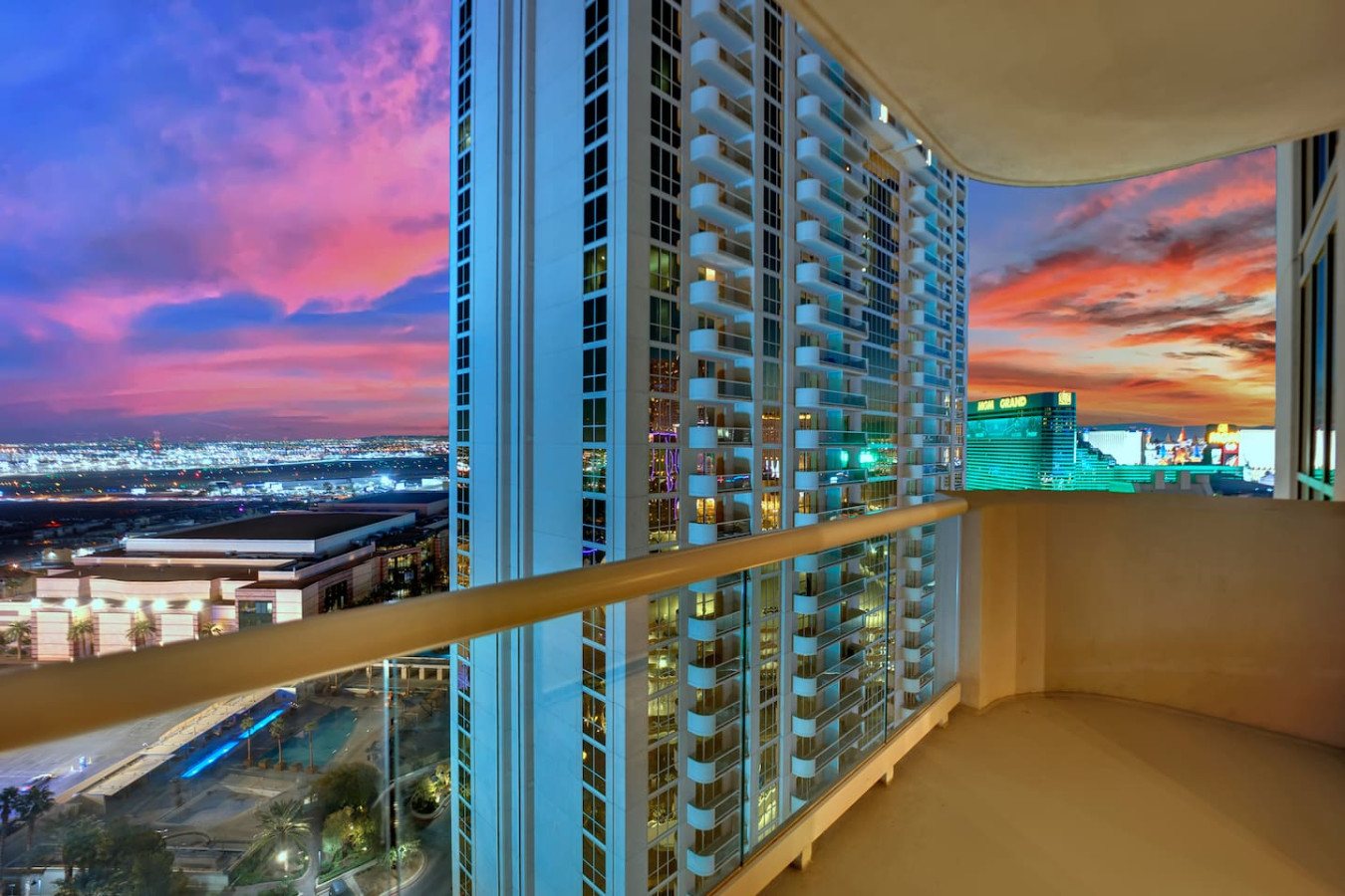 Sin City Skyline Condo on the LV Strip! — gallery photograph 6