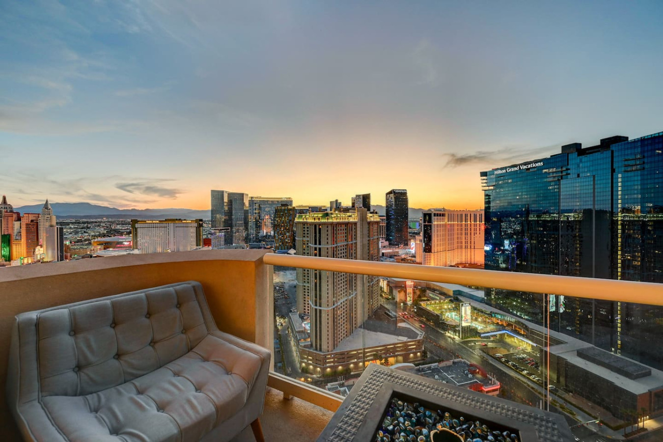 Luxurious 34th Floor Penthouse on LV Strip! — gallery photograph 7