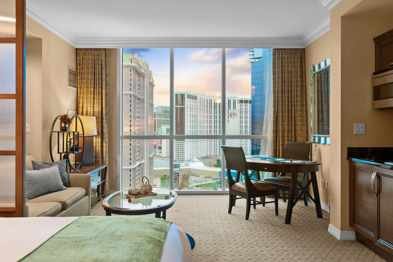 Zen Spa Suite / On the Strip / Amazing View! — gallery photograph 2