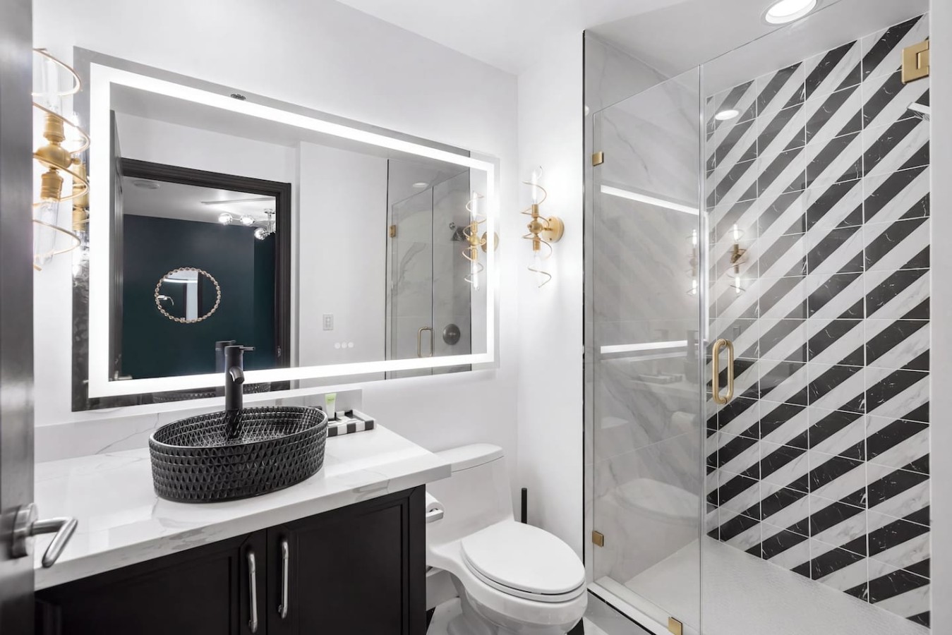 The Vanderpump Suite On LV Strip w/ Balcony — gallery photograph 6
