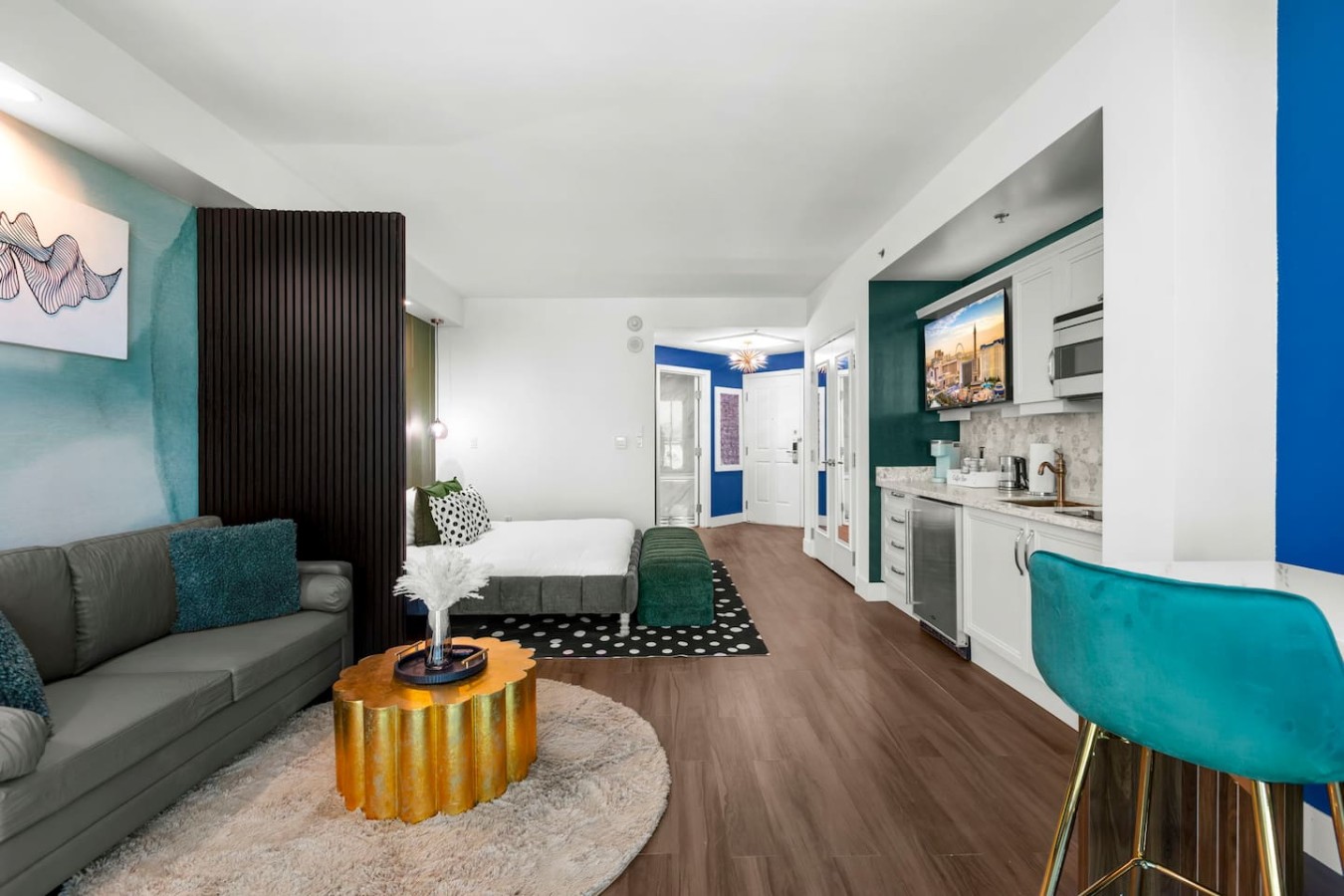 Hidden Gem! On LV Strip / Lazy River + Free Valet — gallery photograph 7