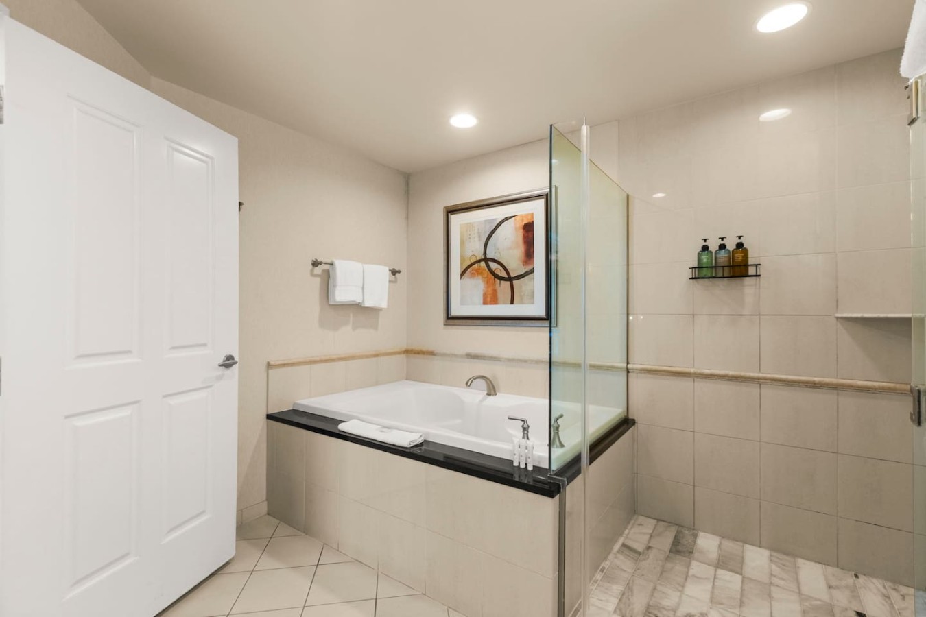 On LV Strip + Resort Access | Signature MGM — gallery photograph 5
