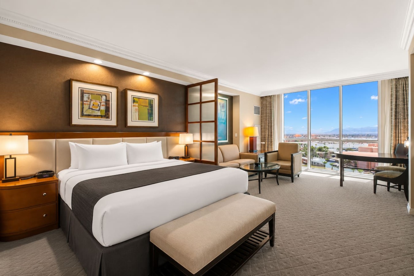 On LV Strip + Resort Access | Signature MGM — gallery photograph 4