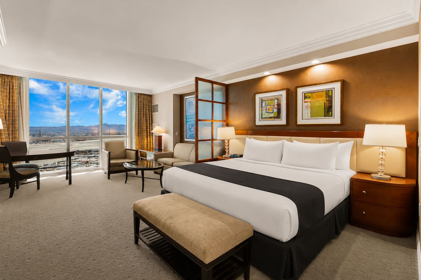 Signature Studio | No Resort Fee & Pool — gallery photograph 4