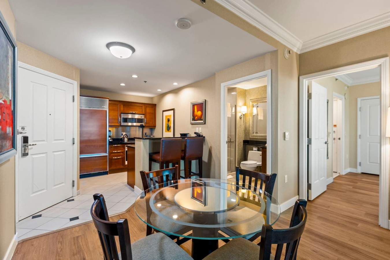Sphere View King Suite|On Strip| Lazy River/POOL! — gallery photograph 2