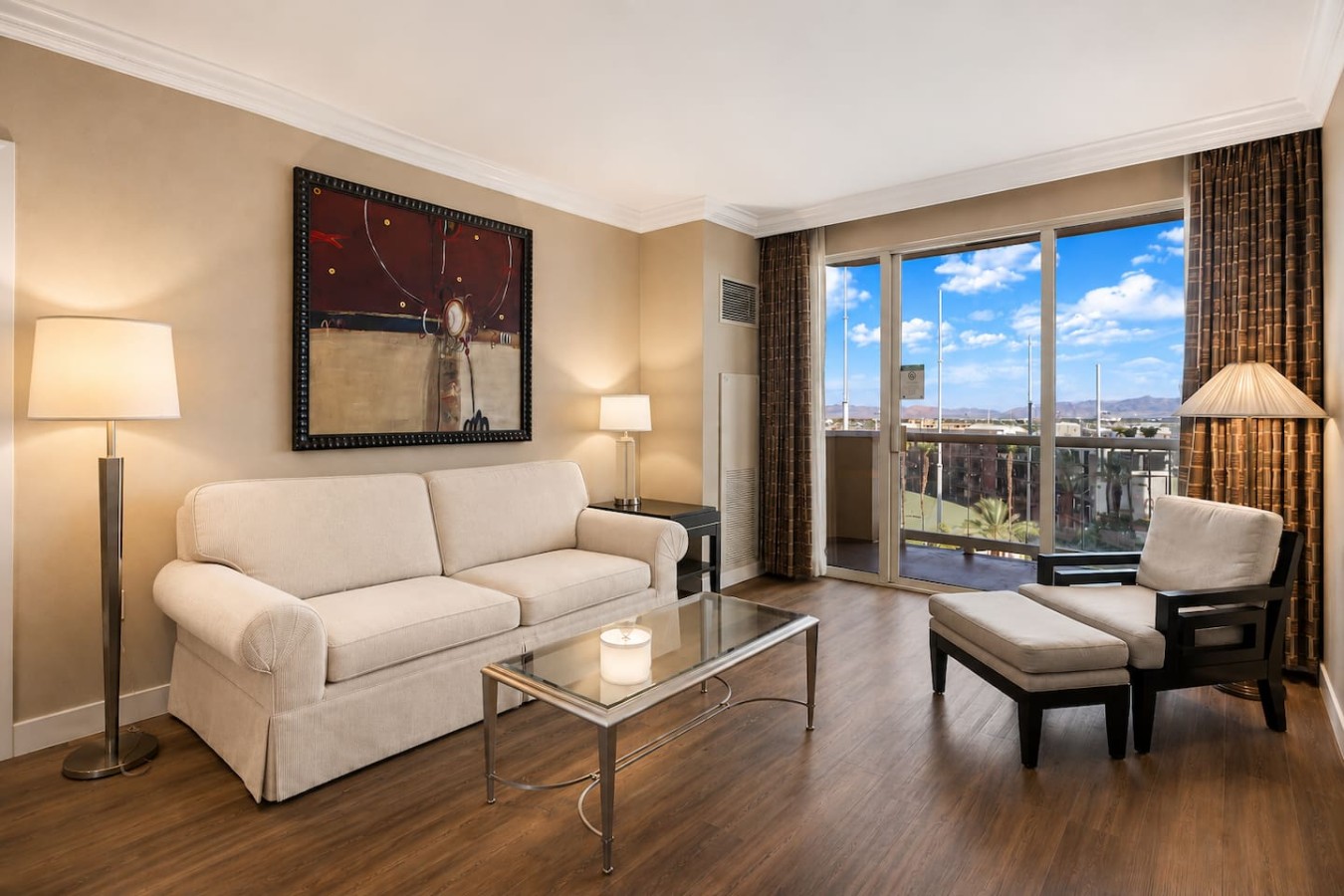 Sphere View King Suite|On Strip| Lazy River/POOL! — gallery photograph 4