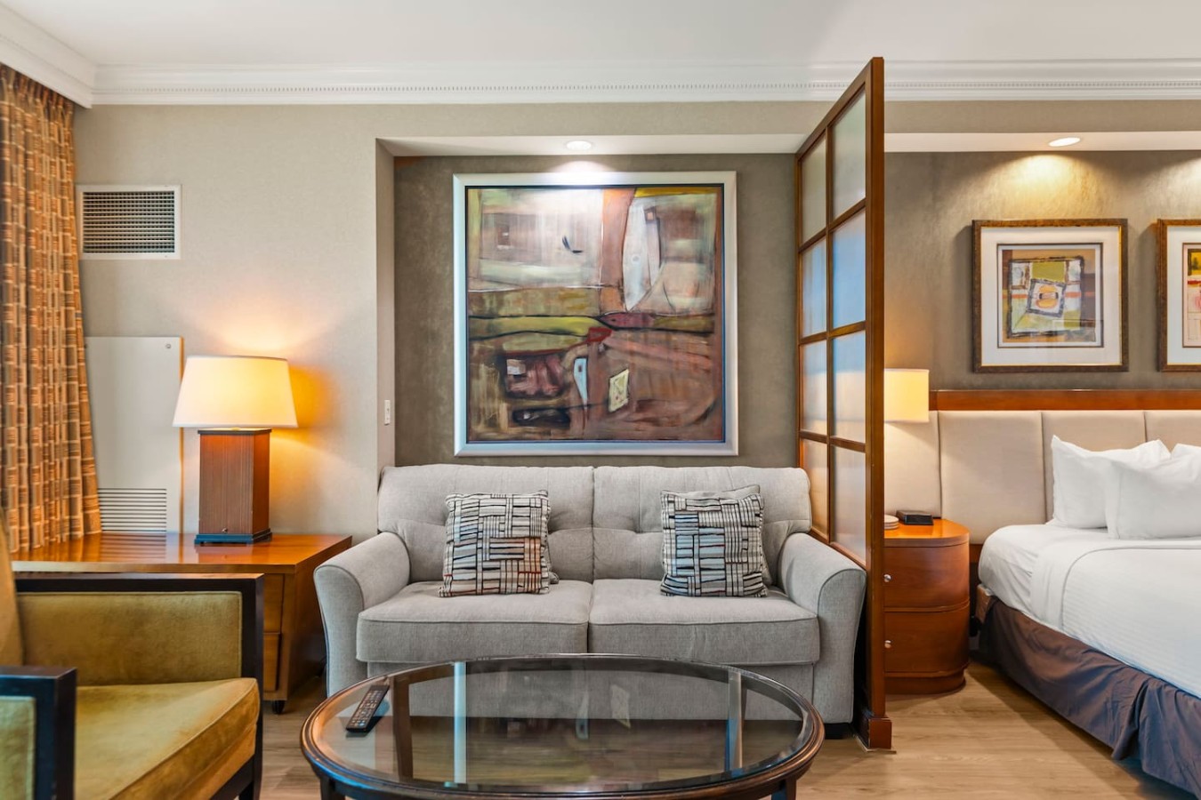 Vegas Strip Studio | Pool & Lazy River — gallery photograph 4