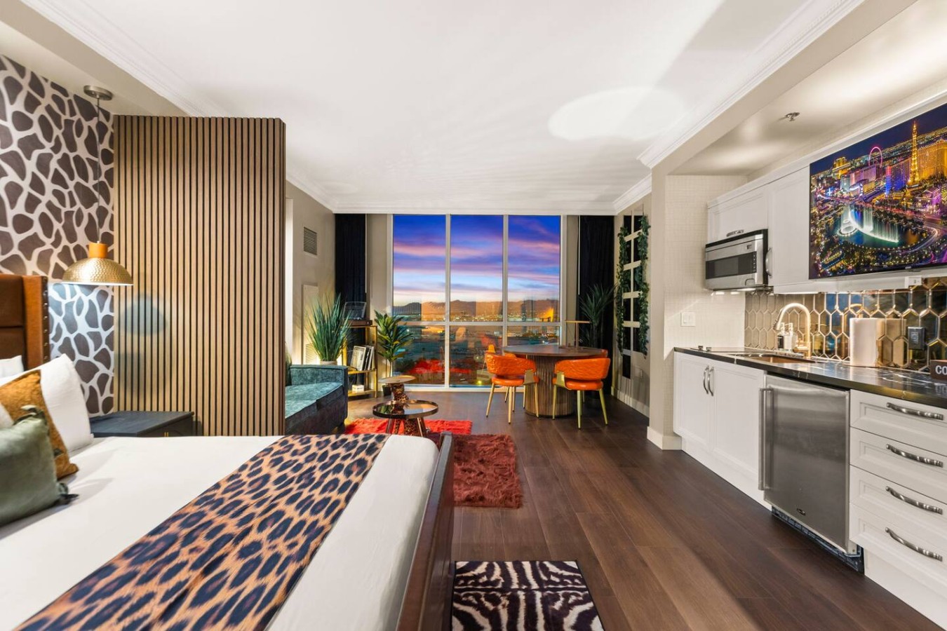 The Leopard Lounge On LV Strip! — gallery photograph 5