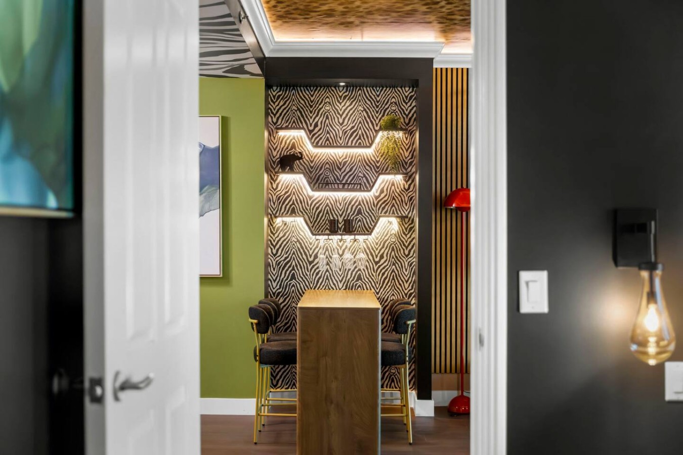 The Leopard Lounge On LV Strip! — gallery photograph 4