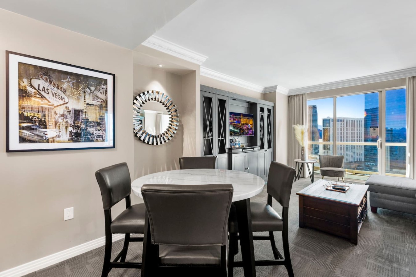 Strip View Suite|On LV Strip w/Balcony/LazyRiver — gallery photograph 3
