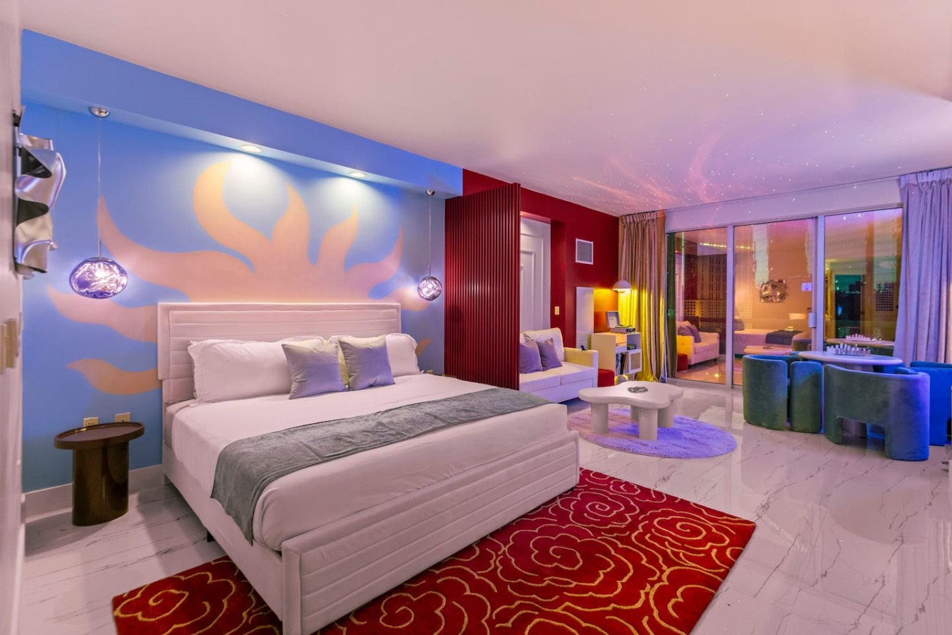 777 Suite — property photograph