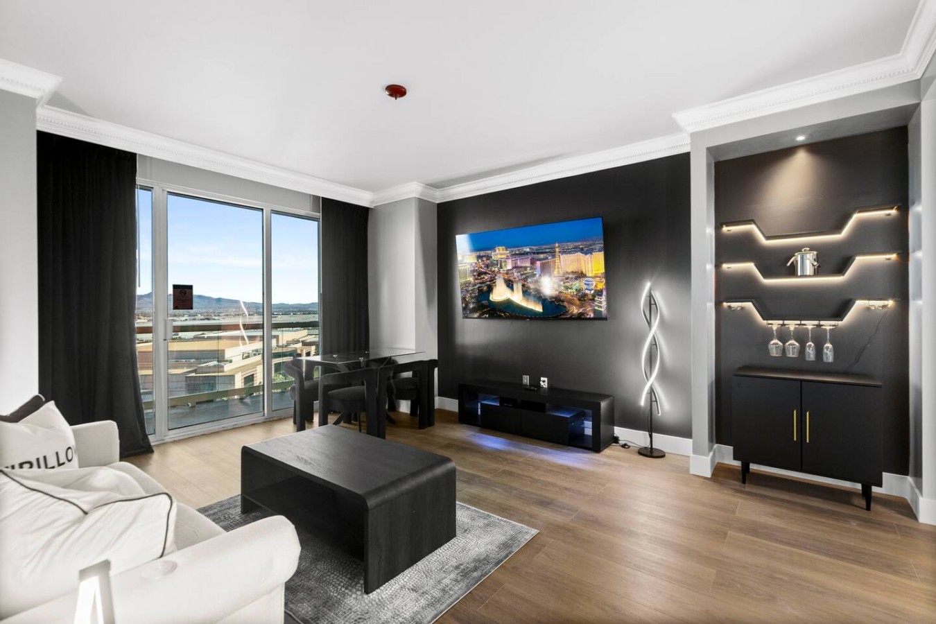 Modern Vegas Suite — property photograph