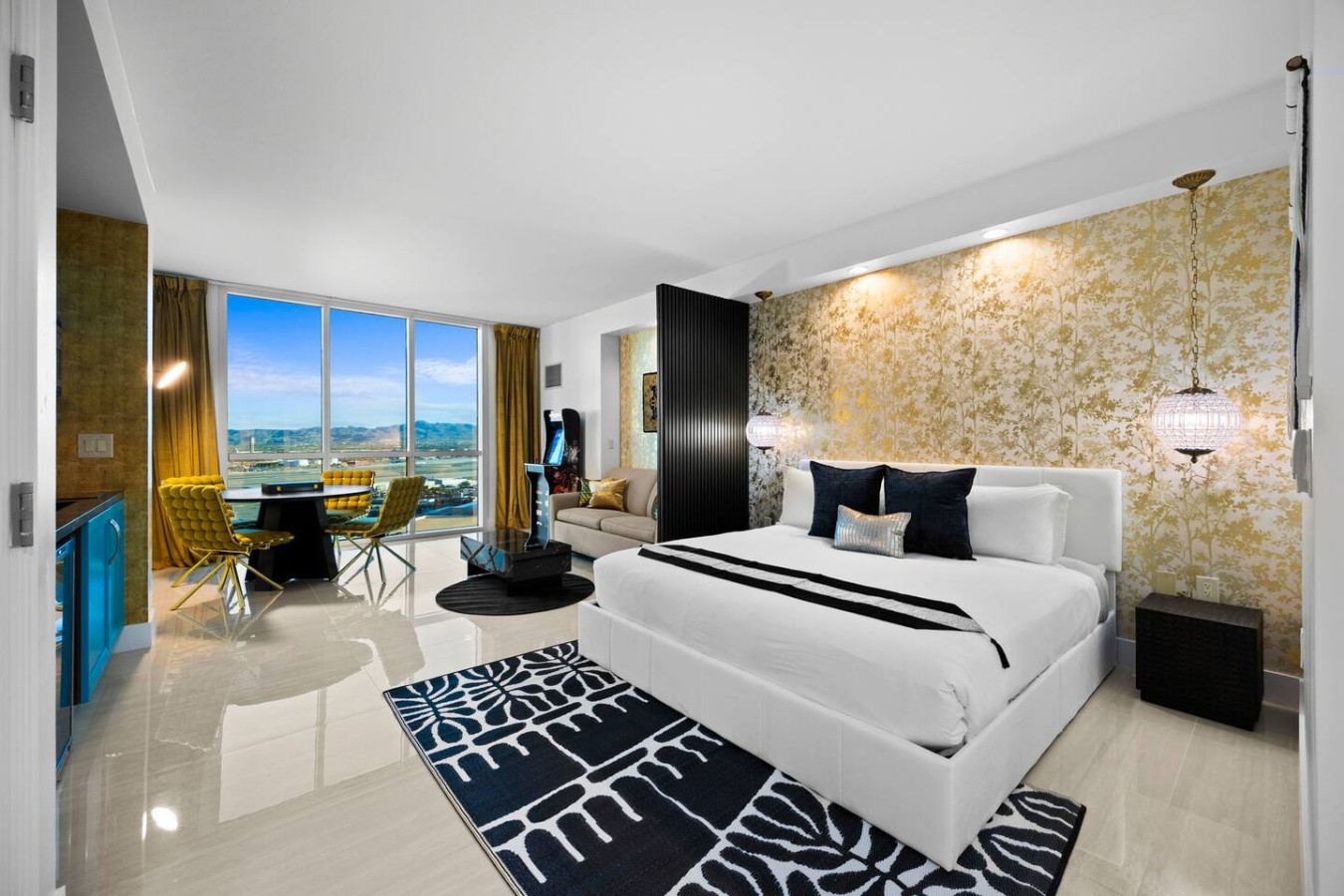 Palace in the Sky|Vegas Strip Balcony/Sphere/Pools — gallery photograph 4